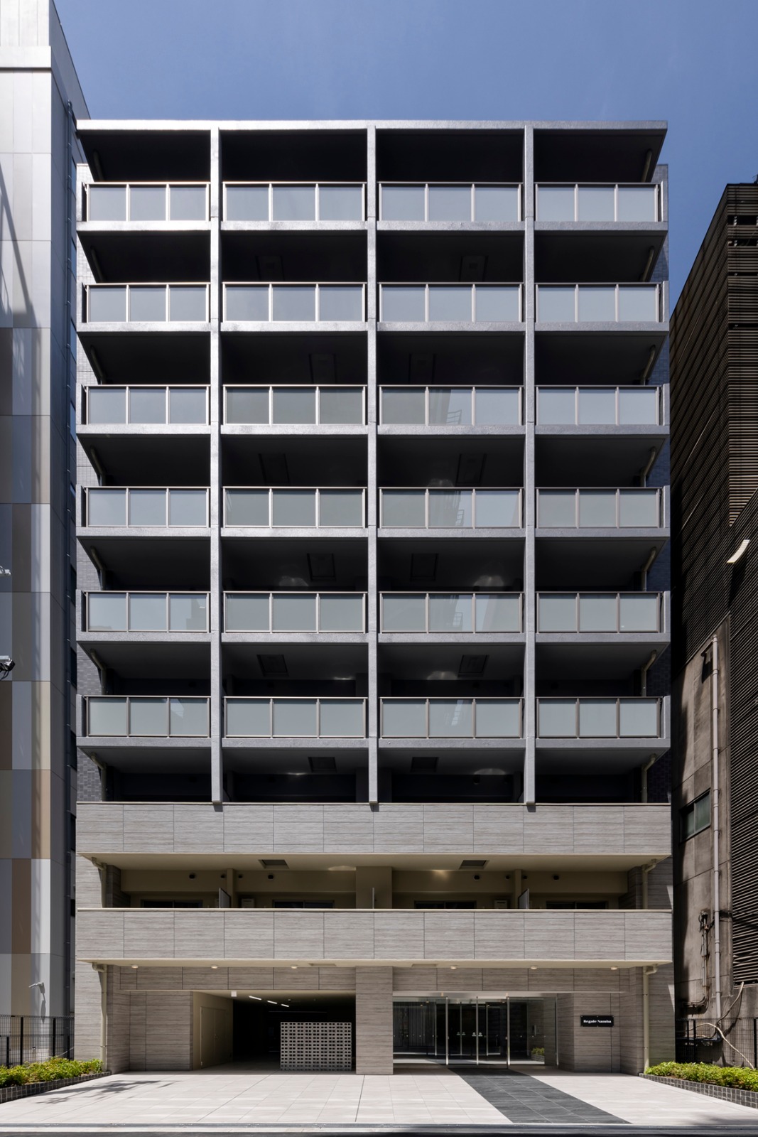 Regale Namba_001.jpg